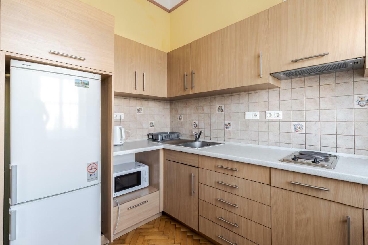George Apartment *