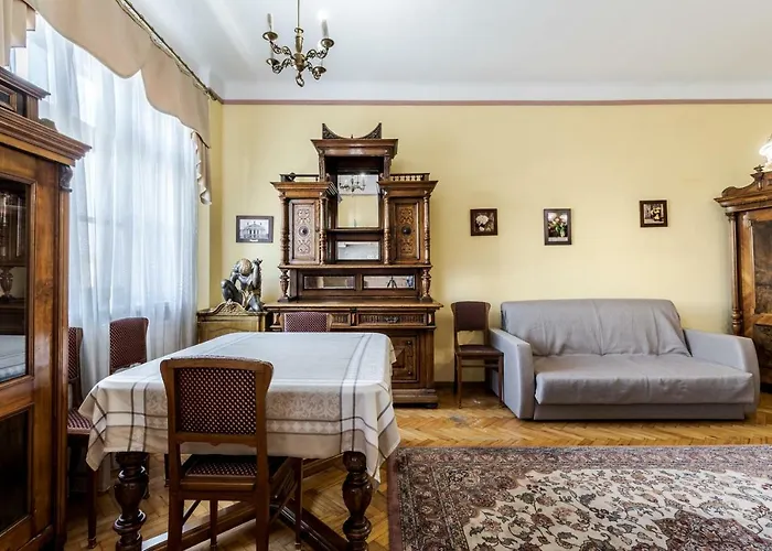 George Apartment