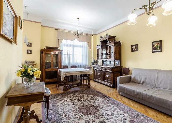 George Apartment